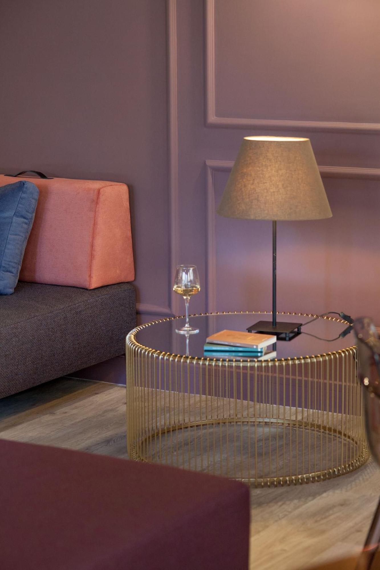 Hotel Bristol อาลัสซิโอ ภายนอก รูปภาพ